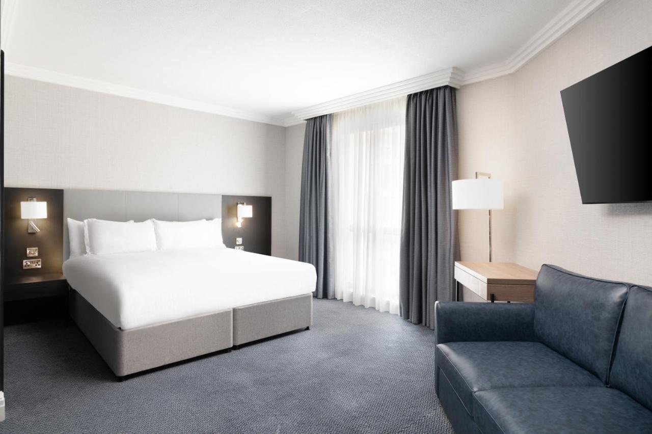 Sofitel London Gatwick 4*