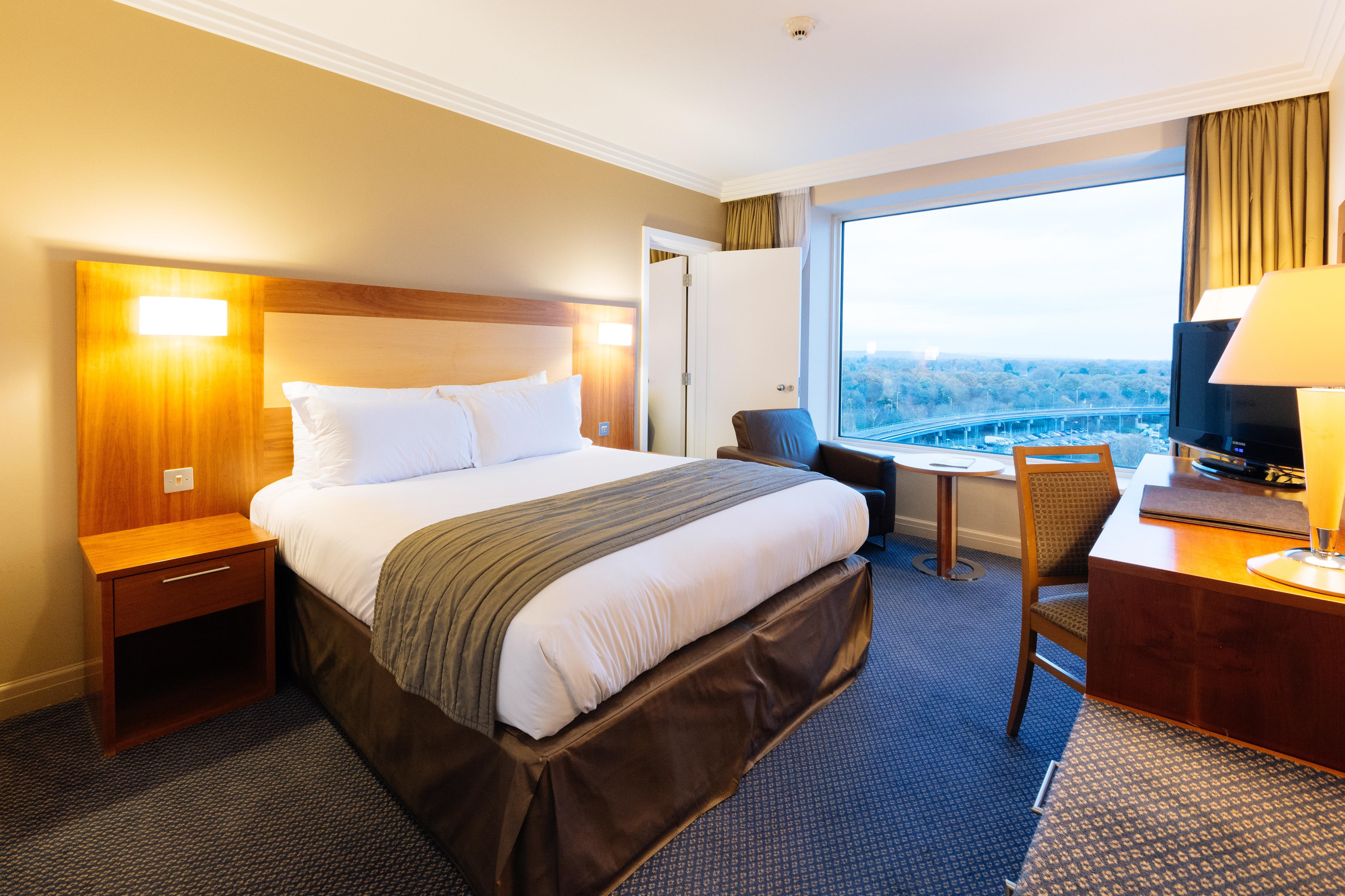 Sofitel London Gatwick 4*